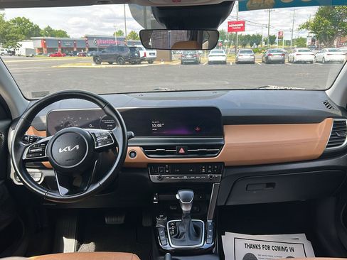 Used 2024 Kia Seltos EX AWD/4WD image 18