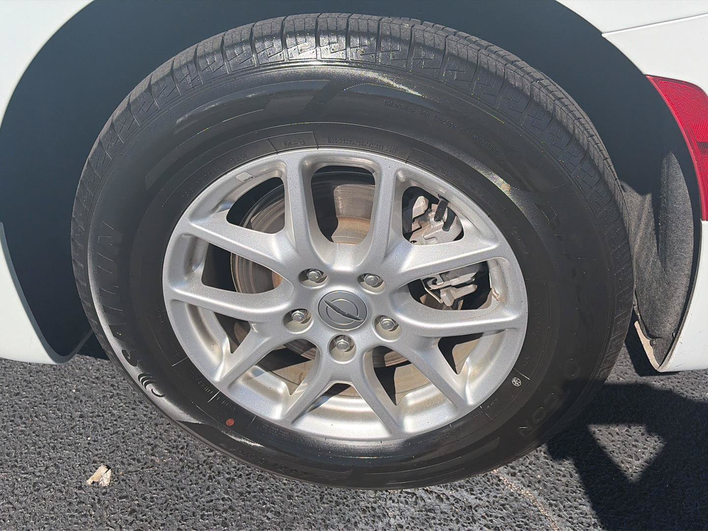 Used 2024 Chrysler Pacifica Touring-L FWD image 37