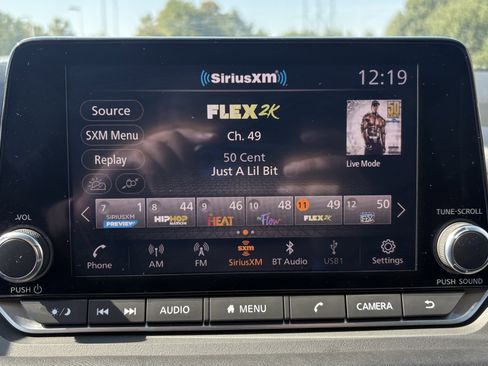 Used 2024 Nissan Rogue SV image 24