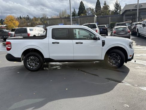 New 2025 Ford Maverick XLT w/ XLT Luxury Package image 4