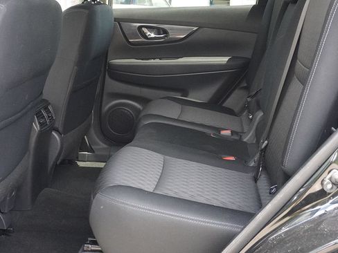 Used 2018 Nissan Rogue SV w/ Premium Package AWD/4WD image 29