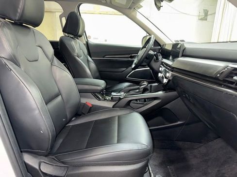 Used 2025 Kia Telluride S AWD/4WD image 20