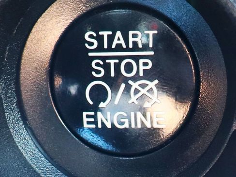 Used 2018 Jeep Compass Latitude w/ Popular Equipment Group image 53