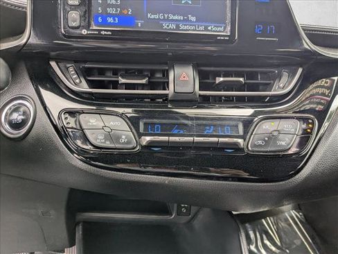 Used 2018 Toyota C-HR XLE image 15