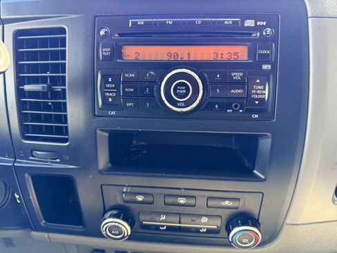 Used 2015 Nissan NV 2500 SV w/ Side & Curtain Airbag Package image 24