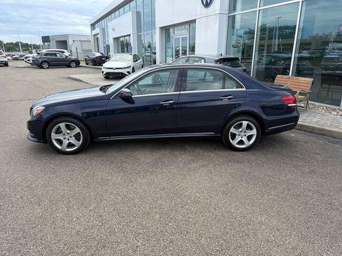 Used 2014 Mercedes-Benz E 350 4MATIC Sedan image 3