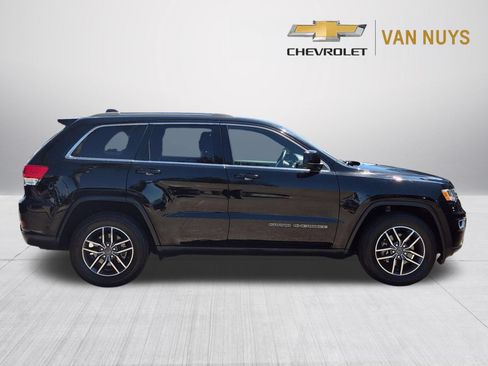 Used 2019 Jeep Grand Cherokee Laredo w/ Laredo X Package RWD image 4