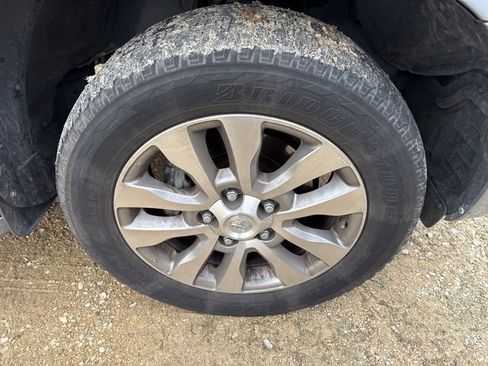 Used 2010 Toyota Sequoia Limited image 12