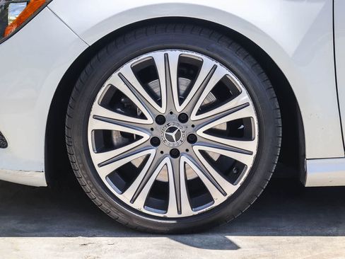 Used 2018 Mercedes-Benz CLA 250 image 9