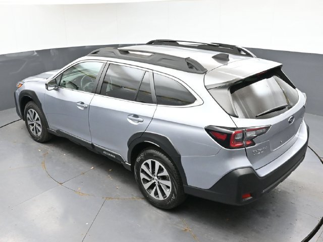Used 2025 Subaru Outback Premium AWD/4WD image 38