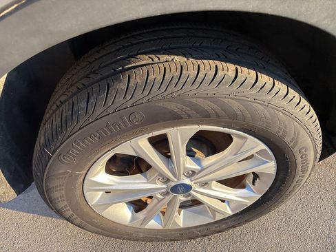 Used 2019 Ford Escape SE image 14