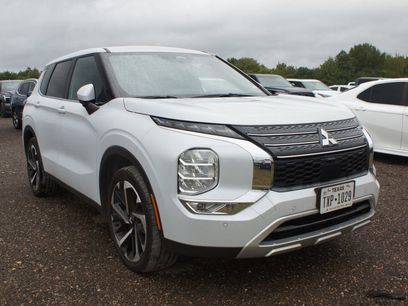 Used 2024 Mitsubishi Outlander SE