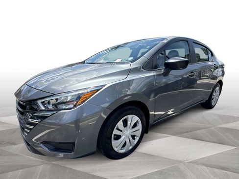 Used 2025 Nissan Versa S w/ Trunk Package FWD image 4