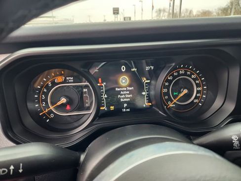 New 2026 Jeep Wrangler Unlimited Sahara AWD/4WD image 19