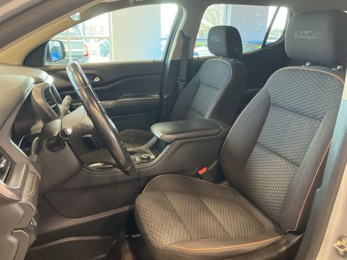 Used 2017 GMC Acadia SLE w/ Driver Alert Package I AWD/4WD image 10