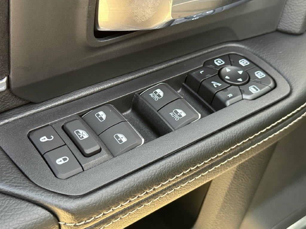 New 2027 RAM 2500 Laramie AWD/4WD image 21