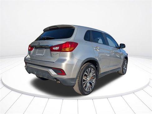 Used 2018 Mitsubishi Outlander Sport ES image 3