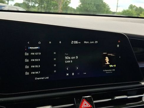 Certified 2023 Kia Niro Wind FWD image 18