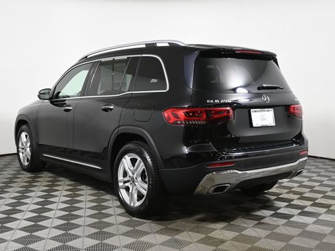 Used 2022 Mercedes-Benz GLB 250 4MATIC image 5
