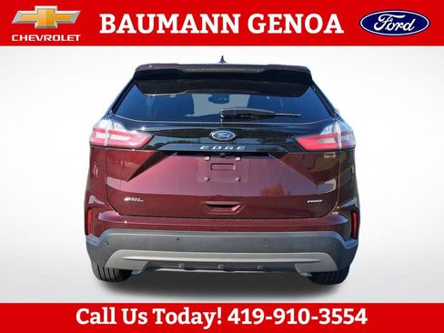 Used 2024 Ford Edge SEL w/ Convenience Package AWD/4WD image 4