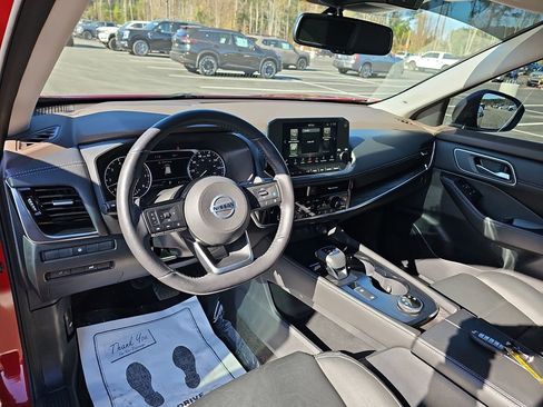 Used 2021 Nissan Rogue SL w/ Premium Package image 21