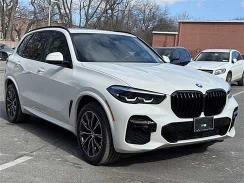 Used 2023 BMW X5 xDrive40i w/ M Sport Package image 7