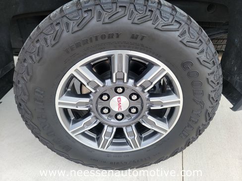 Used 2024 GMC Sierra 1500 AT4 w/ Technology Package AWD/4WD image 31