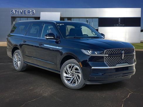 New 2025 Lincoln Navigator L Reserve image 24