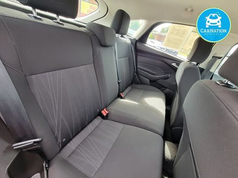 Used 2016 Ford Focus SE FWD image 13