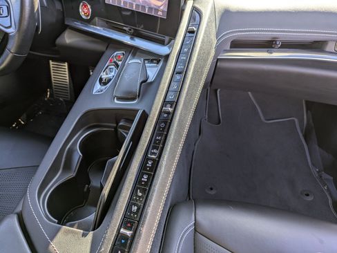 Used 2020 Chevrolet Corvette Stingray Preferred Cpe w/ 2LT Preferred Equipment Group image 24