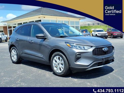 Certified 2025 Ford Escape Active w/ Cold Weather Package FWD image 1