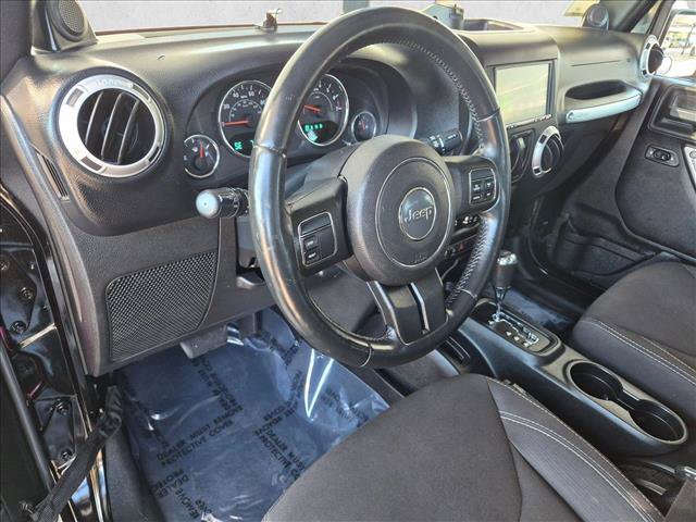 Used 2014 Jeep Wrangler Sahara w/ Dual Top Group AWD/4WD image 15