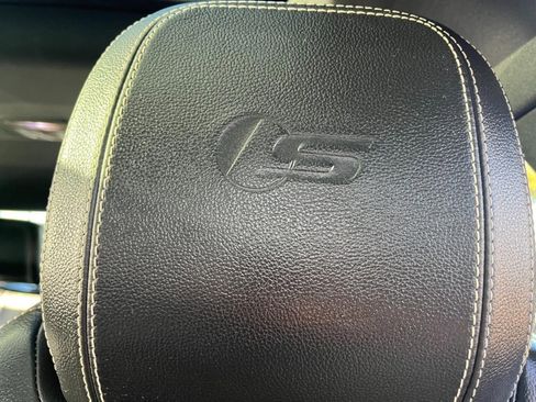 Used 2016 Jaguar XF S image 27