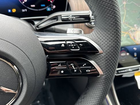 New 2025 Mercedes-Benz GLC 300 image 21