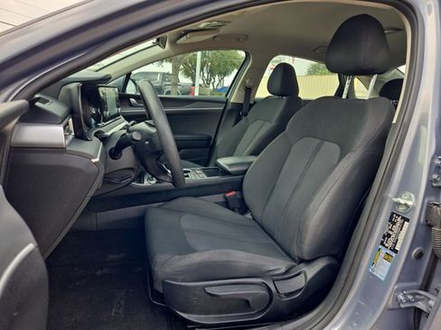 Used 2022 Kia K5 LXS FWD image 15