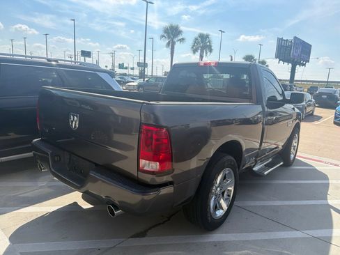 Used 2014 RAM 1500 Express RWD image 5