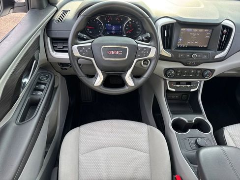 Used 2022 GMC Terrain SLE FWD image 15