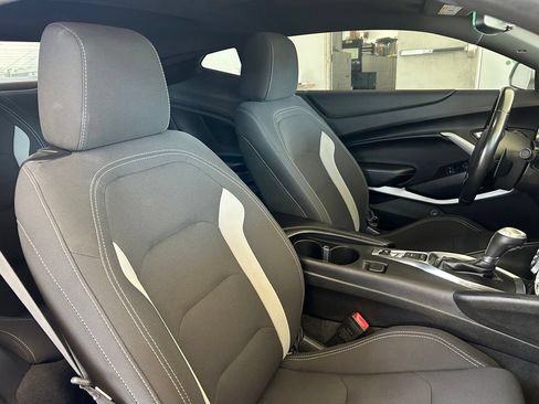 Used 2018 Chevrolet Camaro LT RWD image 22