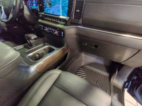 Used 2025 Chevrolet Silverado 1500 RST image 24