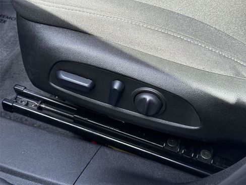 Used 2025 Chevrolet Malibu LT FWD image 31