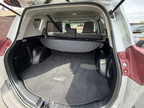 Used 2015 Toyota RAV4 XLE AWD/4WD image 10