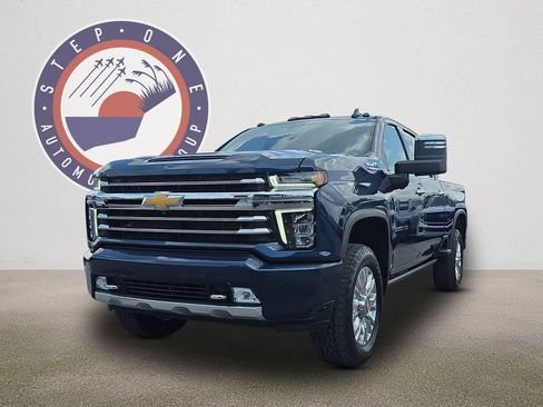 Used 2023 Chevrolet Silverado 2500 High Country w/ Z71 Off-Road Package AWD/4WD image 2