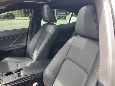 Used 2025 Lexus IS 300 w/ Premium Package image 21