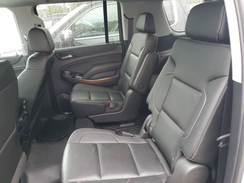 Used 2020 Chevrolet Suburban Premier image 4