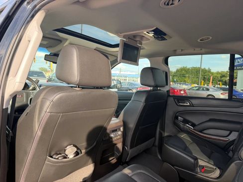 Used 2019 GMC Yukon SLT w/ Premium Edition AWD/4WD image 44