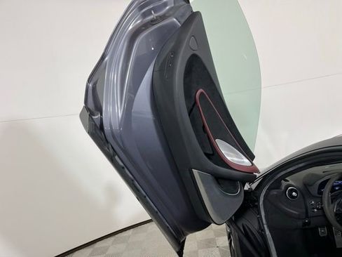 Used 2023 McLaren GT image 10