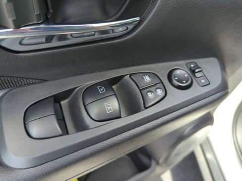 Certified 2023 Nissan Kicks SV FWD image 26