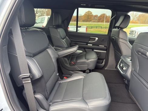 New 2025 Ford Expedition Platinum w/ Stealth Performance Package AWD/4WD image 14