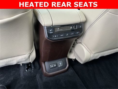 Certified 2022 Toyota Highlander Platinum image 10