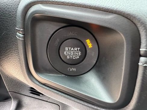 Used 2024 Jeep Wrangler Unlimited Rubicon AWD/4WD image 33
